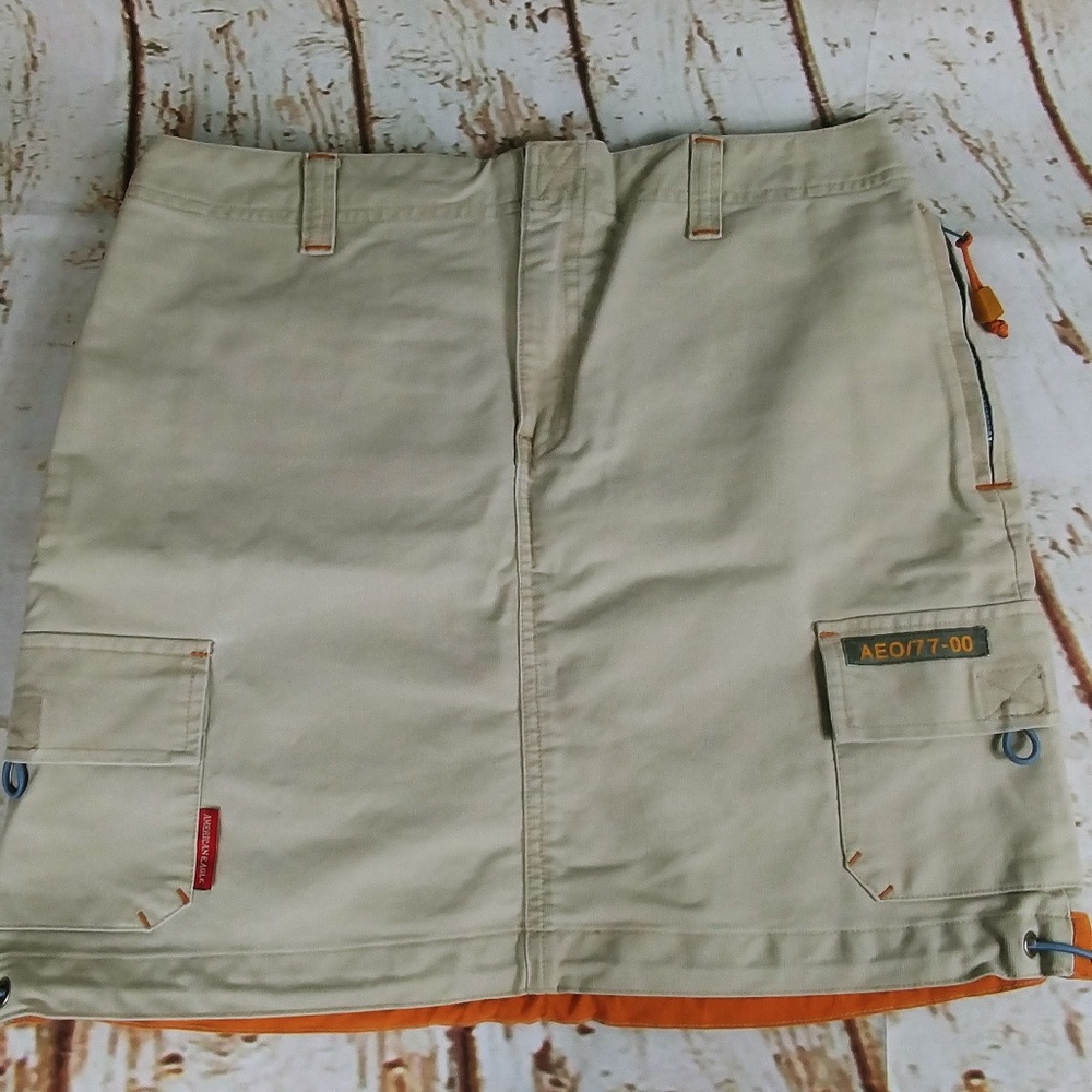 American Eagle Outfitter Khaki Cargo Skirt Size 4